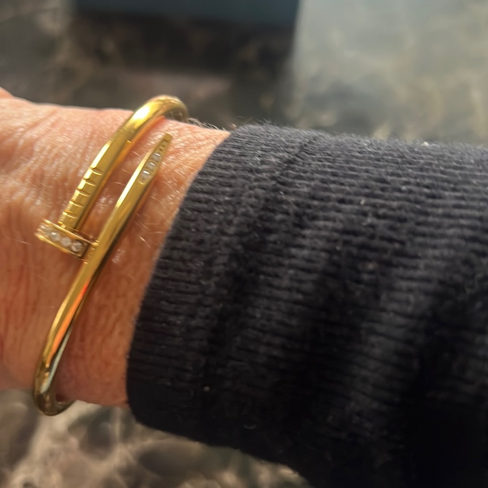 Cute gold nail bracelet